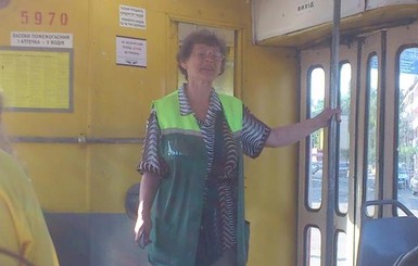 В Киеве кондуктор поразила пассажиров своей вежливостью