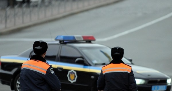 В Черкассах водитель избил гаишника и пытался забрать пистолет