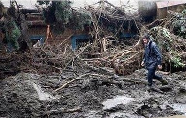 Потоп в Грузии спровоцировал пожар под Киевом?