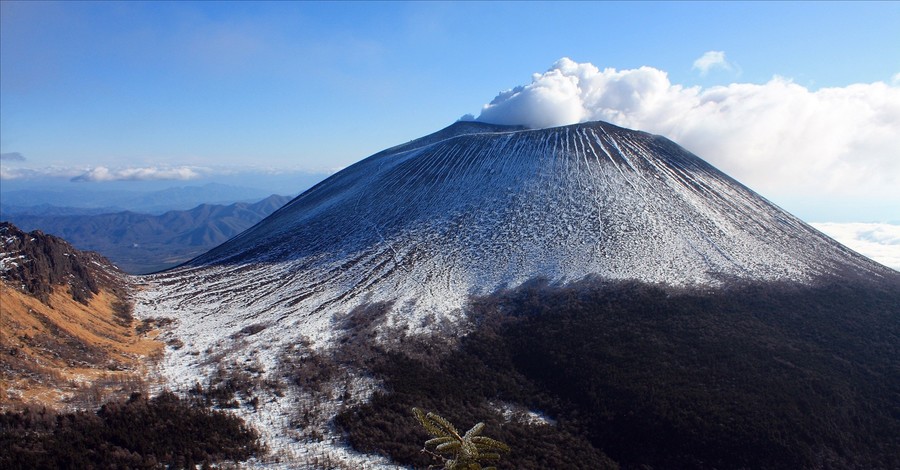 В Японии пробудился вулкан Асама