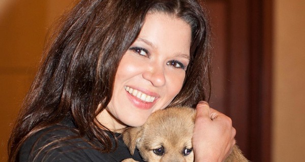 Руслана дала приют двоим малышам