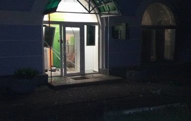 В МВД рассказали подробности ночных взрывов в Киеве