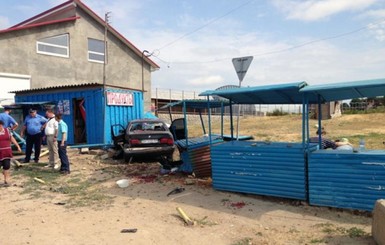 Под Одессой водитель разнес половину рынка: погибли две женщины