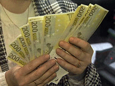 Украинцы перестали продавать валюту 