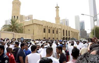 Количество погибших во время теракта в Кувейте выросло до 25 человек
