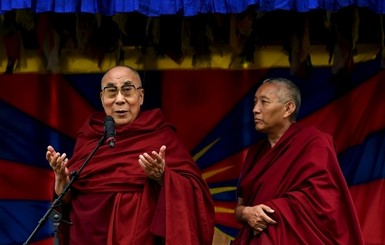 Далай-лама признался, что хотел бы водить трактор