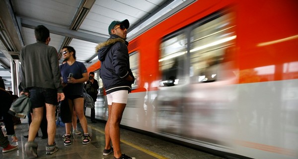 В американском метро женщина по неосторожности лишилась ноги