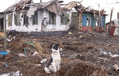 В Донецке под ночной обстрел попали жилые дома и шахта