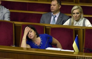 Закон о реструктуризации: Яресько в шоке, депутаты пошли на попятную, а Парасюк раскаялся