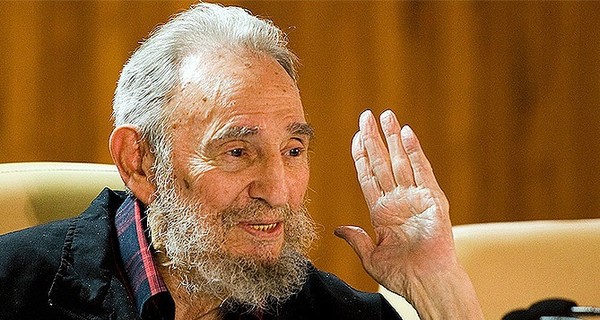 Фидель Кастро впервые за три месяца появился на публике