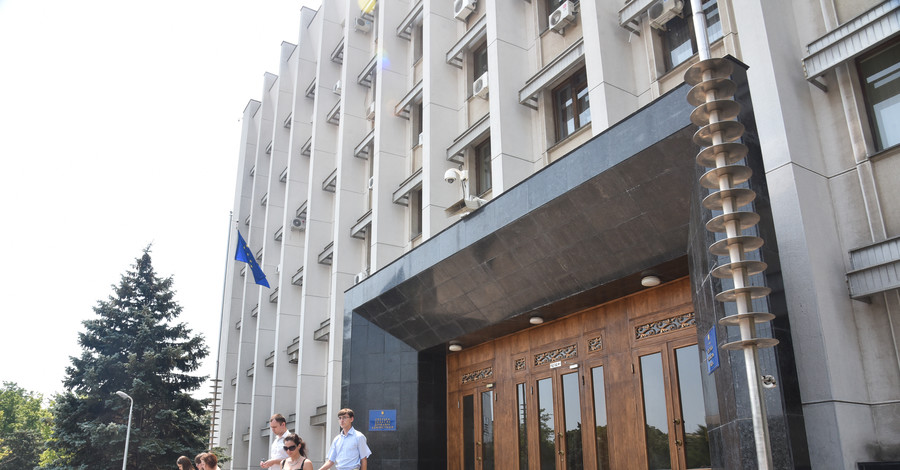 В Одессе флаг ЕС потеснил государственный флаг Украины