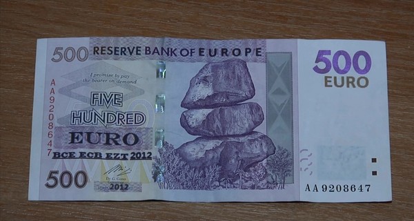 В Луганске девушка расплатилась устаревшей валютой Зимбабве с пририсованной надписью 