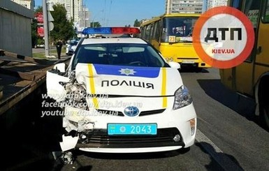 Киевские полицейские о ДТП со своим участием: 