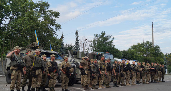 Лысенко: в Донбассе из противотанкового гранатомета обстреляли колонну ВСУ