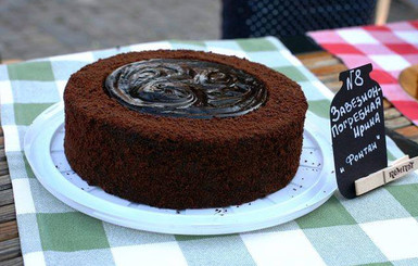 Символом Одессы стал торт с шоколадом и курагой
