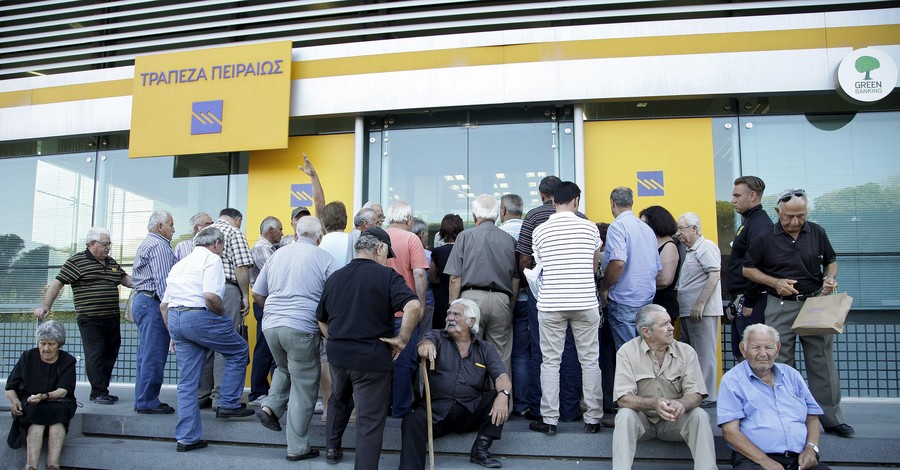Греция открыла банки после трехнедельных банковских каникул