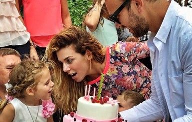 Анна Седокова отметила День рождения дочери вместе с бывшим мужем