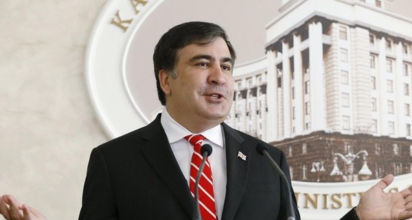 Саакашвили пожаловался, что не никак не дождется украинского гражданства