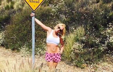 Похудевшая Бритни Спирс показала фигуру в бикини