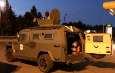Пограничники задержали КамАЗ с боеприпасами, а военные – 11 авто с контрабандой