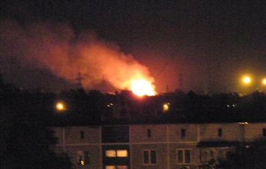 Соцсети: Донецк под обстрелом, горят жилые дома 