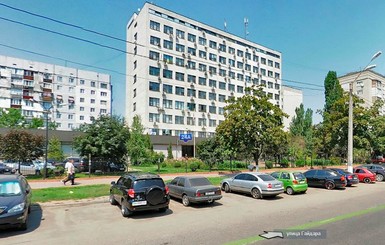 В Одессе работник суда сбросился с крыши 10-этажного здания