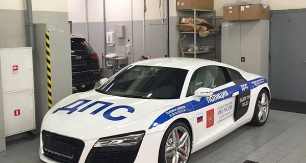 Полиция Санкт-Петербурга приобрела спорткар Audi R8