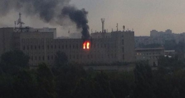 В Харькове несколько часов горел Научно-исследовательский институт