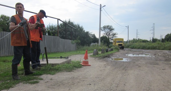 Соседка погибших в коллекторе отца и сына: 