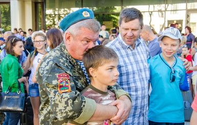 Днепропетровская ОГА отправила на отдых 130 детей переселенцев и бойцов АТО