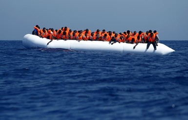 В Средиземном море затонула лодка с мигрантами