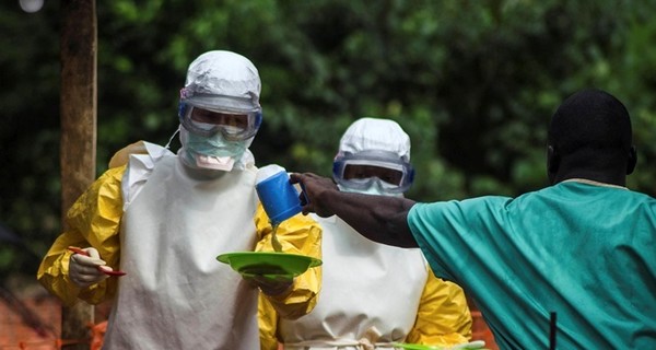 В Саудовской Аравии четверо погибли от МЕРС, а Эбола готовится нанести новый удар