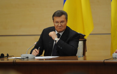 Адвокат экс-президента: Янукович пригласил следователя ГПУ к себе в Ростов