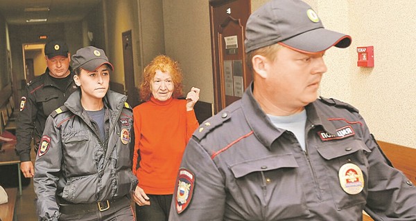 Бабу-ягу, описавшую в дневнике 10 убийств, вычислила соседка