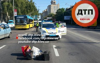 В Киеве водитель мотоцикла насмерть сбил пешехода