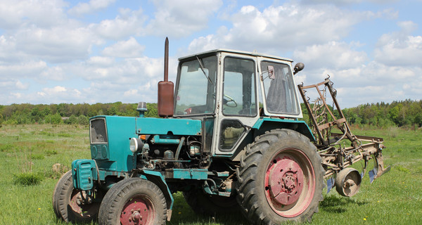 На Закарпатье пьяный тракторист протаранил 