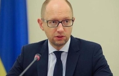 Зарплаты министров: Яценюк зарабатывает меньше, чем Аваков