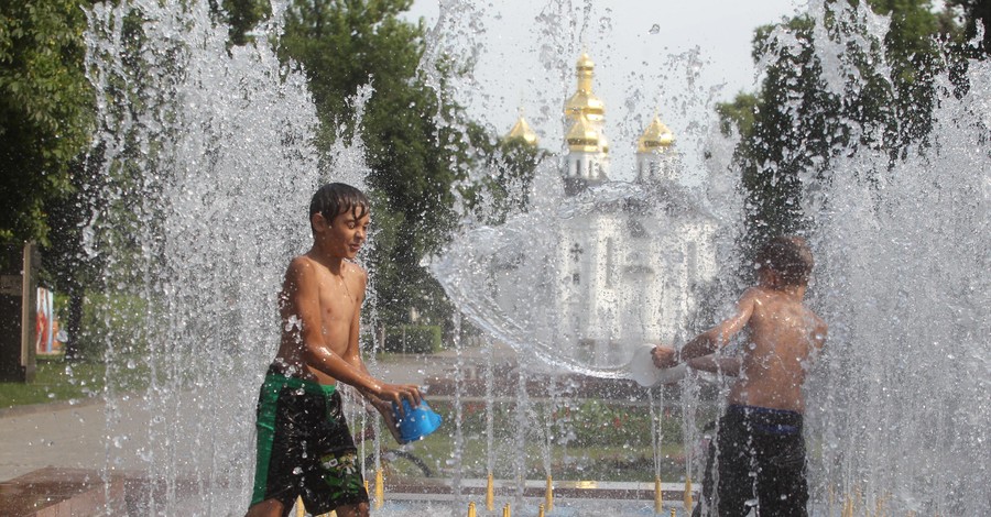 После выборов в Чернигов потянулись туристы