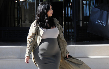Ким Кардашьян сделала ню-селфи, чтобы доказать свою беременность