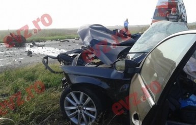 Микроавтобус с украинскими номерами попал в аварию в Румынии  
