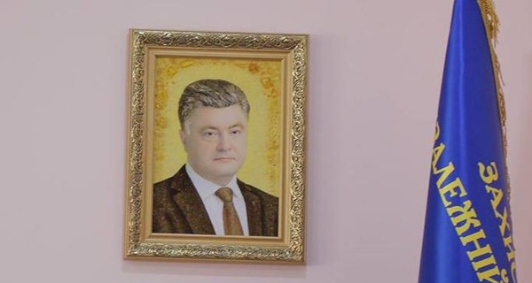 Милиция о драгоценном портрете Порошенко: 
