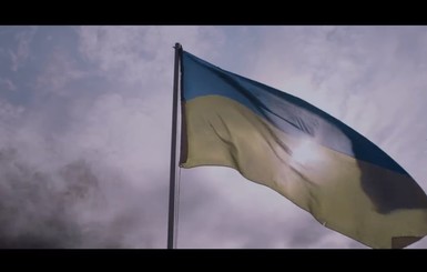 Порошенко опубликовал патриотическое видео ко Дню флага