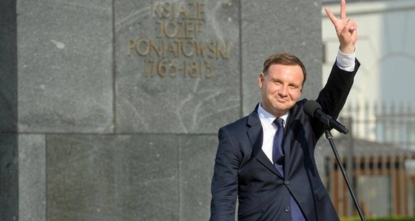Новый президент Польши Дуда предлагает провести в стране очередной референдум