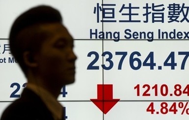 Утром шанхайский биржевой индекс упал более чем на 6% 