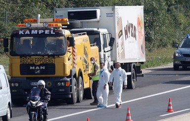 СМИ: задержаны семь подозреваемых в гибели 70 мигрантов в Австрии