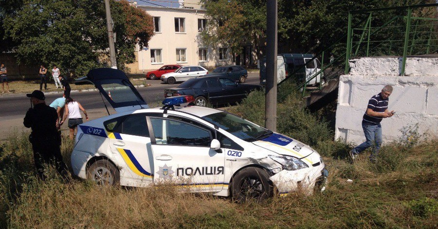 В Одессе полицейские попали в первое свое ДТП