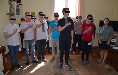 В Лукьяновском СИЗО сели за парты два десятка школьников