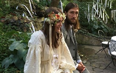 Украинская модель Надя Шаповал вышла замуж в платье от любимого дизайнера Марины Порошенко