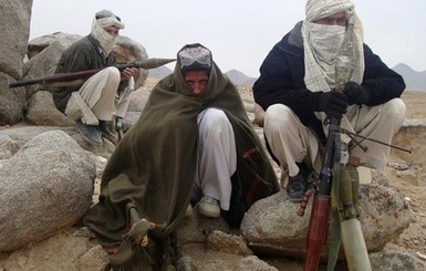 В Афганистане расстреляли 13 человек