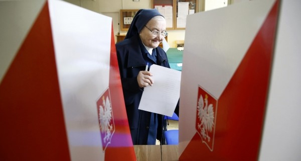 В Польше - референдум по вопросам избирательного и налогового законодательства